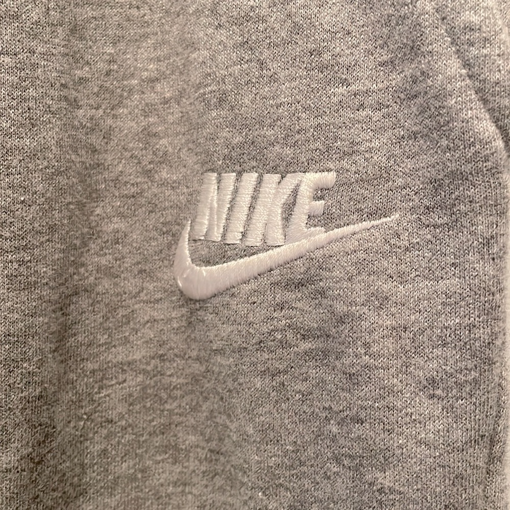 Kids nike grey joggers - Picture 2 of 2